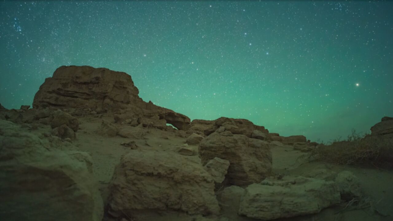 当戈壁雕塑遇上美丽星辰 这场视听盛宴不容错过