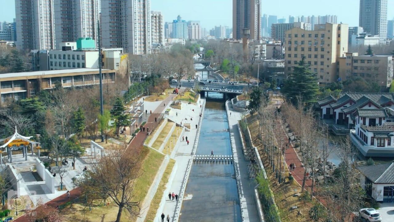 郑州金水河(嵩山路段)小桥流水河水清澈透底好一派江南风情.