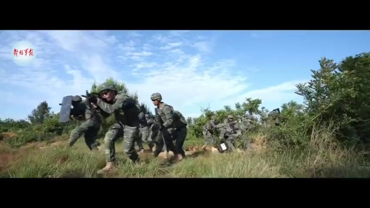 武警特战队员反恐演练,超酷!