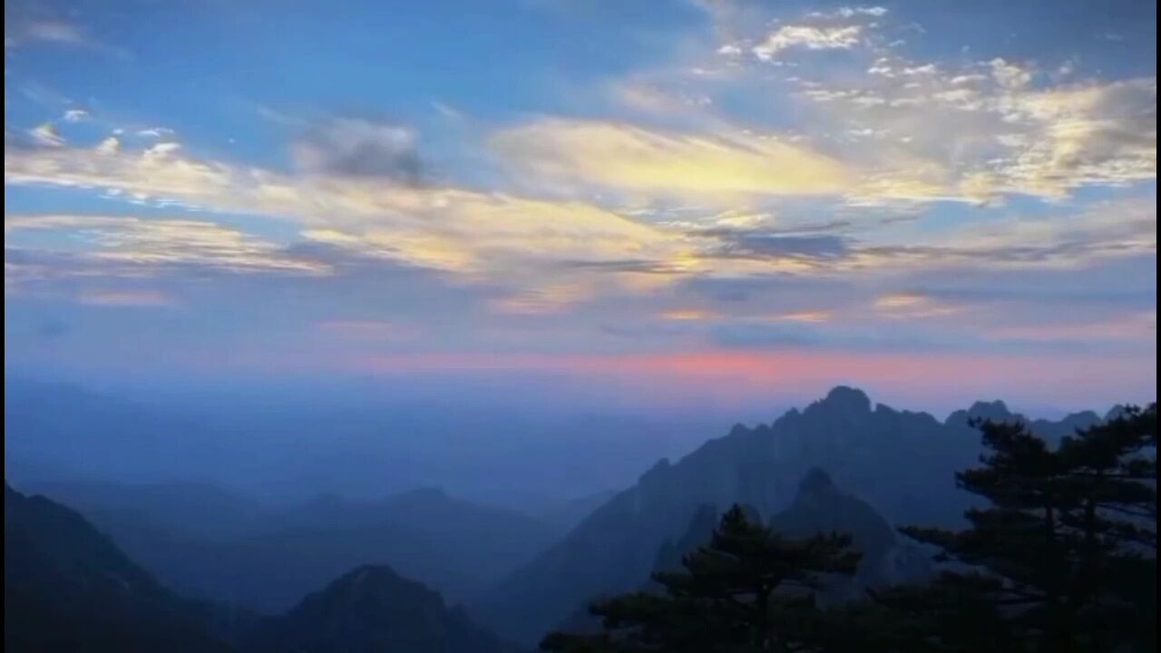 大好河山风景如画,登高望远放飞心情