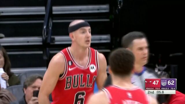 拉文突破暴扣泄愤 卡鲁索大帽扇飞福克斯