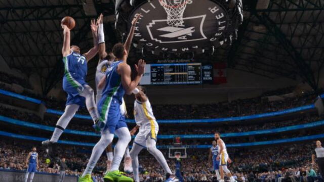 东契奇vs勇士集锦 41+12+12本赛季唯一拿下过40+三双的球员