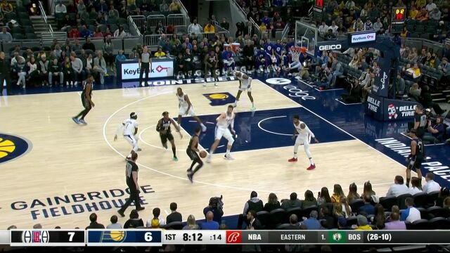 为队友补足进攻火力 希尔德连续两计三分轰炸防线