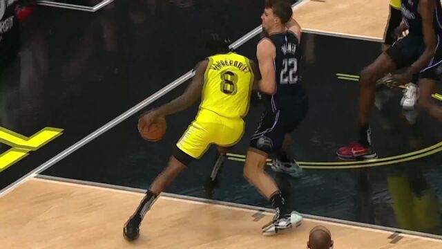 默契值满分！范德比尔特机警妙传助飞马尔卡宁干拔重扣