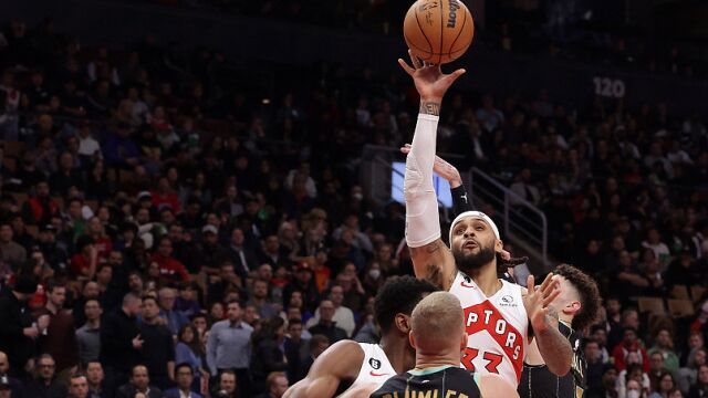 小特伦特vs黄蜂集锦 全场24分高效表现助队胜利