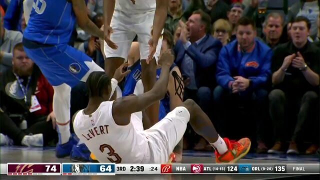 骑士vs独行侠英文原声全场回放