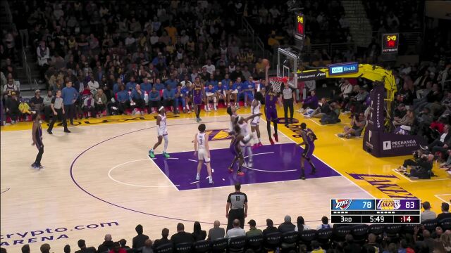 有绝对的高度就是极大优势 施罗德连线戴维斯空接暴扣