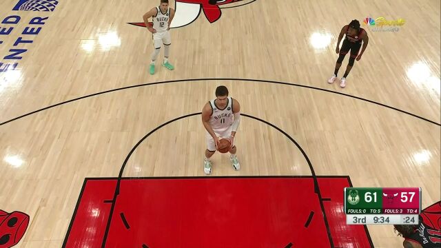 NBA常规赛：雄鹿vs公牛第3节英文原声回放