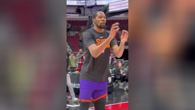 有天赋更要认真对待每场比赛！ 近距离感受杜兰特的热身环节