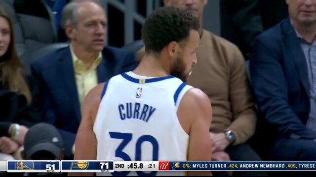 苦苦支撑却不见分差缩小 库里连取8分独木难支