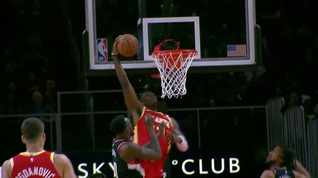 醉翁之意不在酒！特雷杨火速杀入禁区急转连线助攻奥孔古反手劈扣