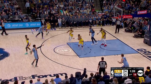 外线架炮蓄势待发！肯纳德连续飙射火热三分扩大分差