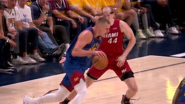 张卫平：约老师体重太大摔不了 王猛：他已经减肥成功了