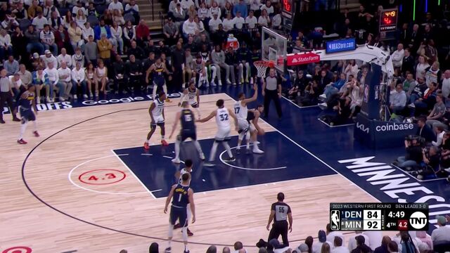 内线铜墙铁壁 戈贝尔镇守篮下大臂一挥死亡封盖戈登