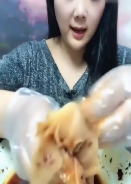 嫂子今天中午整的这个，很不错的味道，看着酥脆爽口啊！ - 腾讯视频