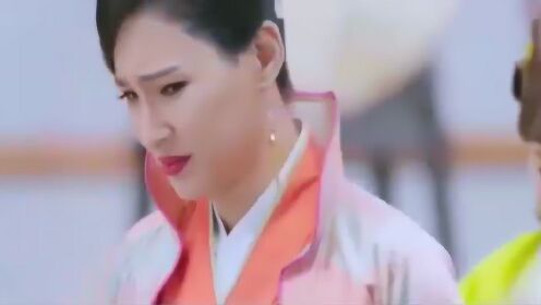 云夫人让王妃射箭的时候手下留情, 王妃却回复 没事, 我一向不准