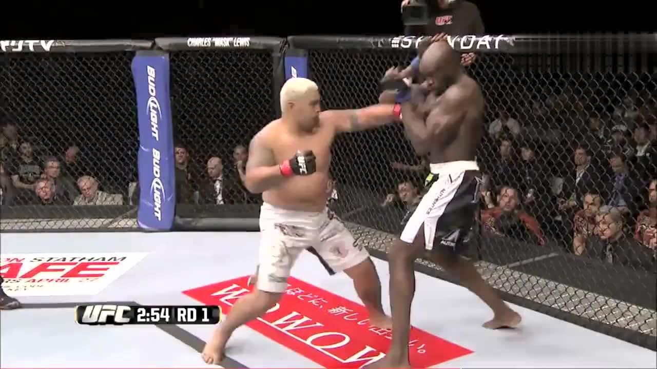 Mark Hunt  Jesus Loves Knockouts