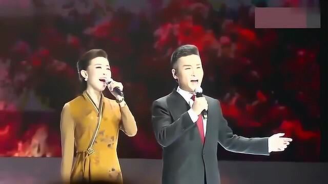 刘和刚、战扬夫妻演唱《想延安》满满的正能量,好听