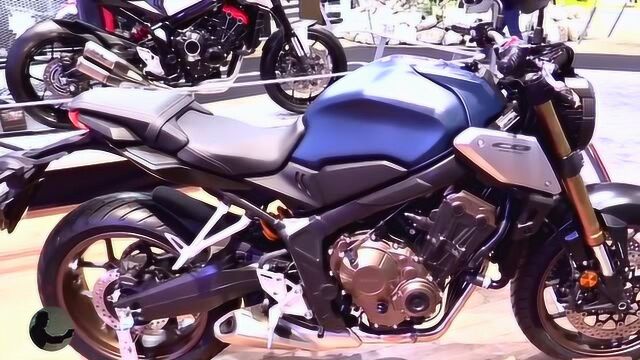 国内预售约10万!2019 本田 CB650R 四缸中量摩托车