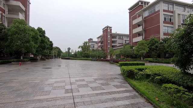 实拍:重庆医科大学缙云校区,这个学校竟然没有校门