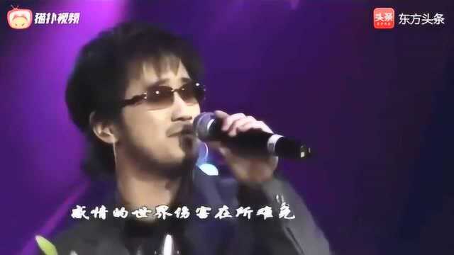 一首经典伤感歌曲,小刚原唱版《黄昏》,满满的都是回忆!