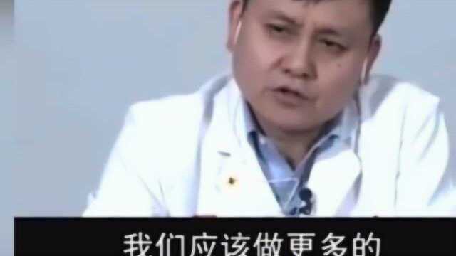 张文宏教授英文讲解,武汉可能是以后最安全的城市,祝福武汉