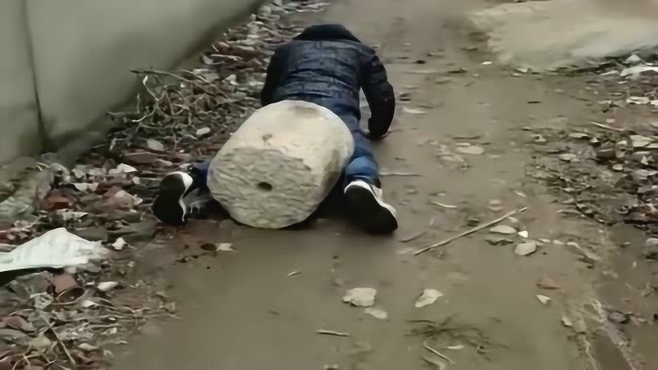 果然是高手在民间这样的技术不是一般人能做到的用屁股就可以立起来