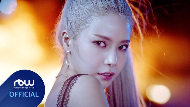 MAMAMOO颂乐《Spit it out》MV也太好看了,造型前卫,声线绝了!