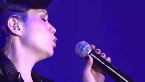 陈洁仪一首《心痛》忧伤的旋律,好听 - 腾讯视频