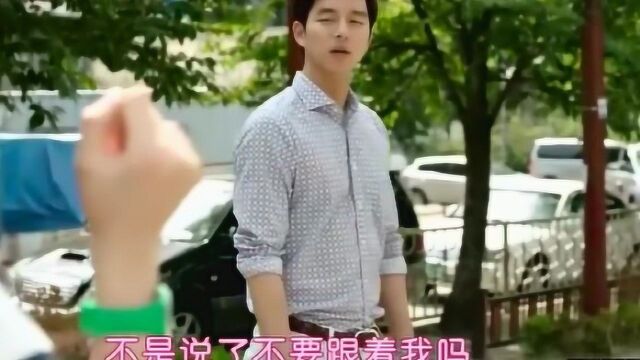 玛丽发觉眼前的大叔和她的梦中情人竟然一模一样