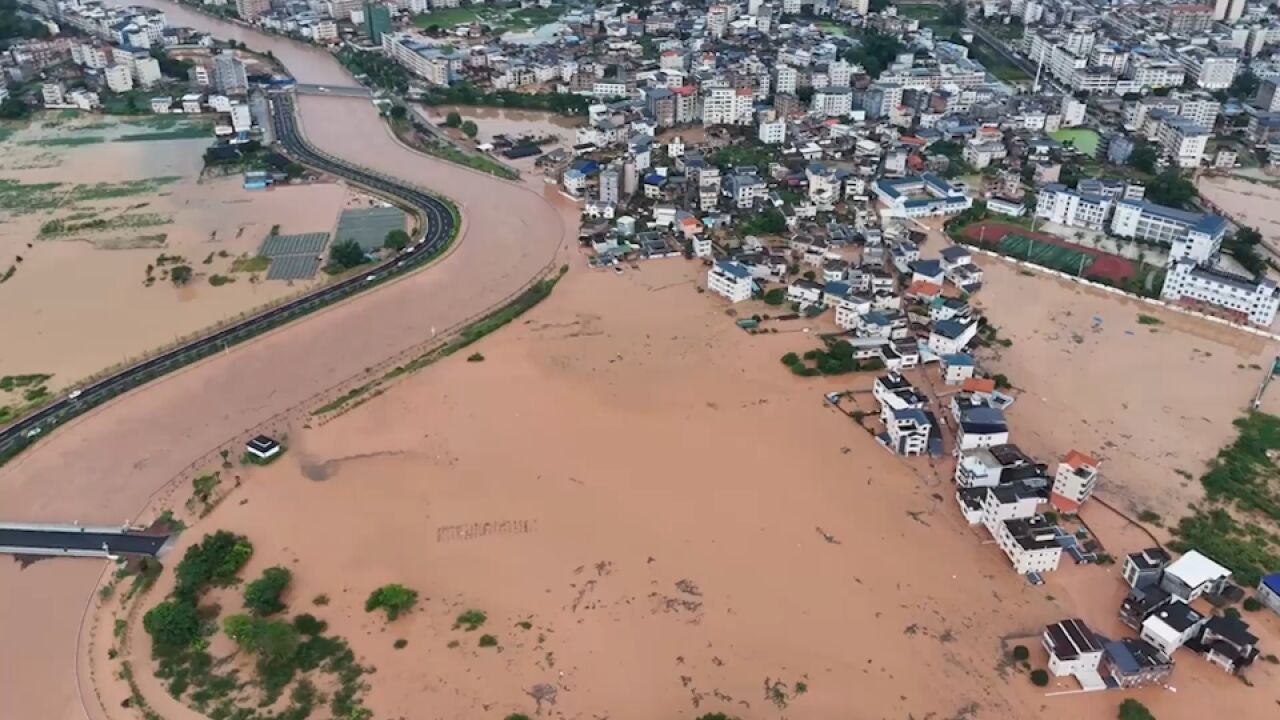 广东梅州暴雨已致5人死亡15人失联 13人受困