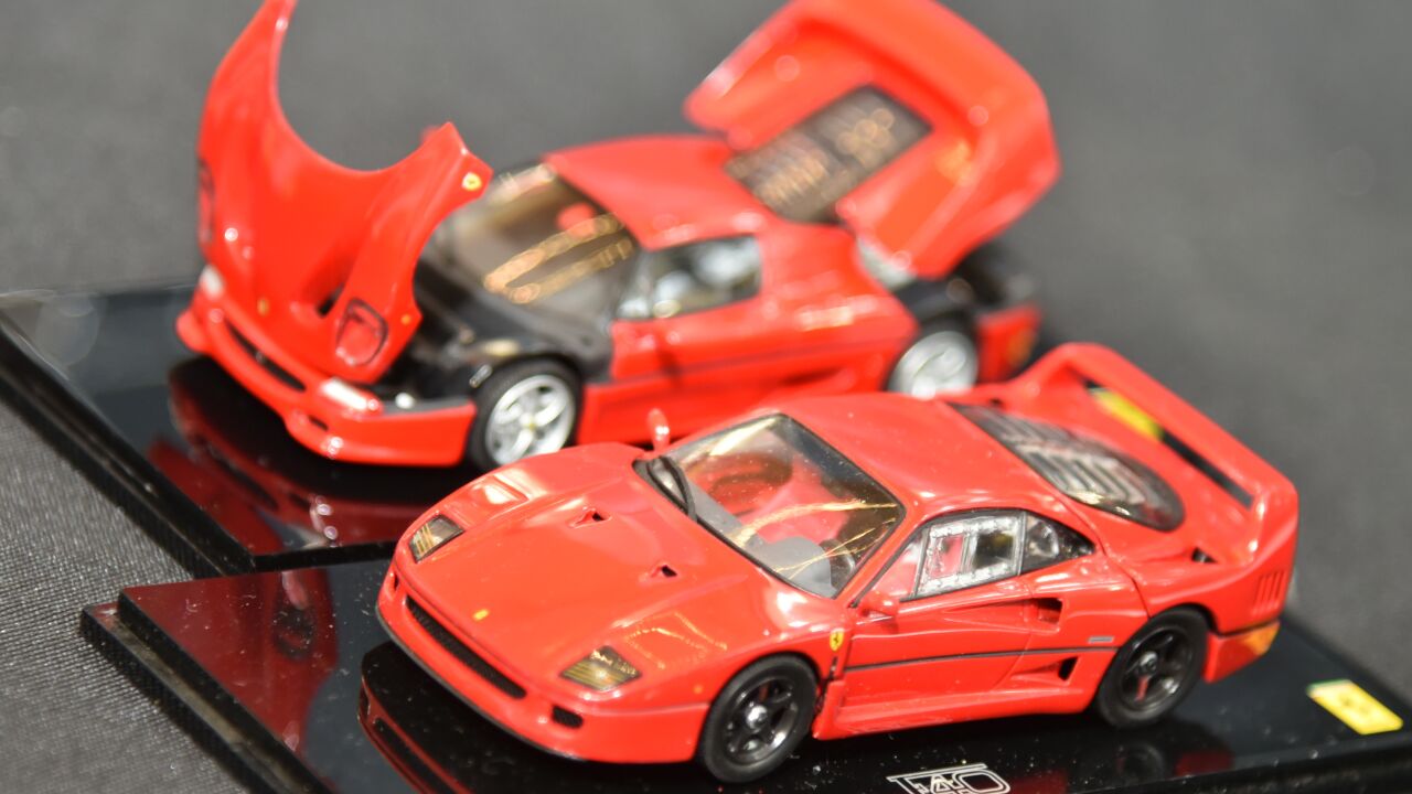 Kyosho 京商 1:43 合金开盖 Ferrari 题材系列装饰板样品模型