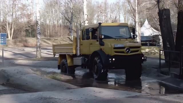 梅赛德斯奔驰乌尼莫克(Unimog)越野测试