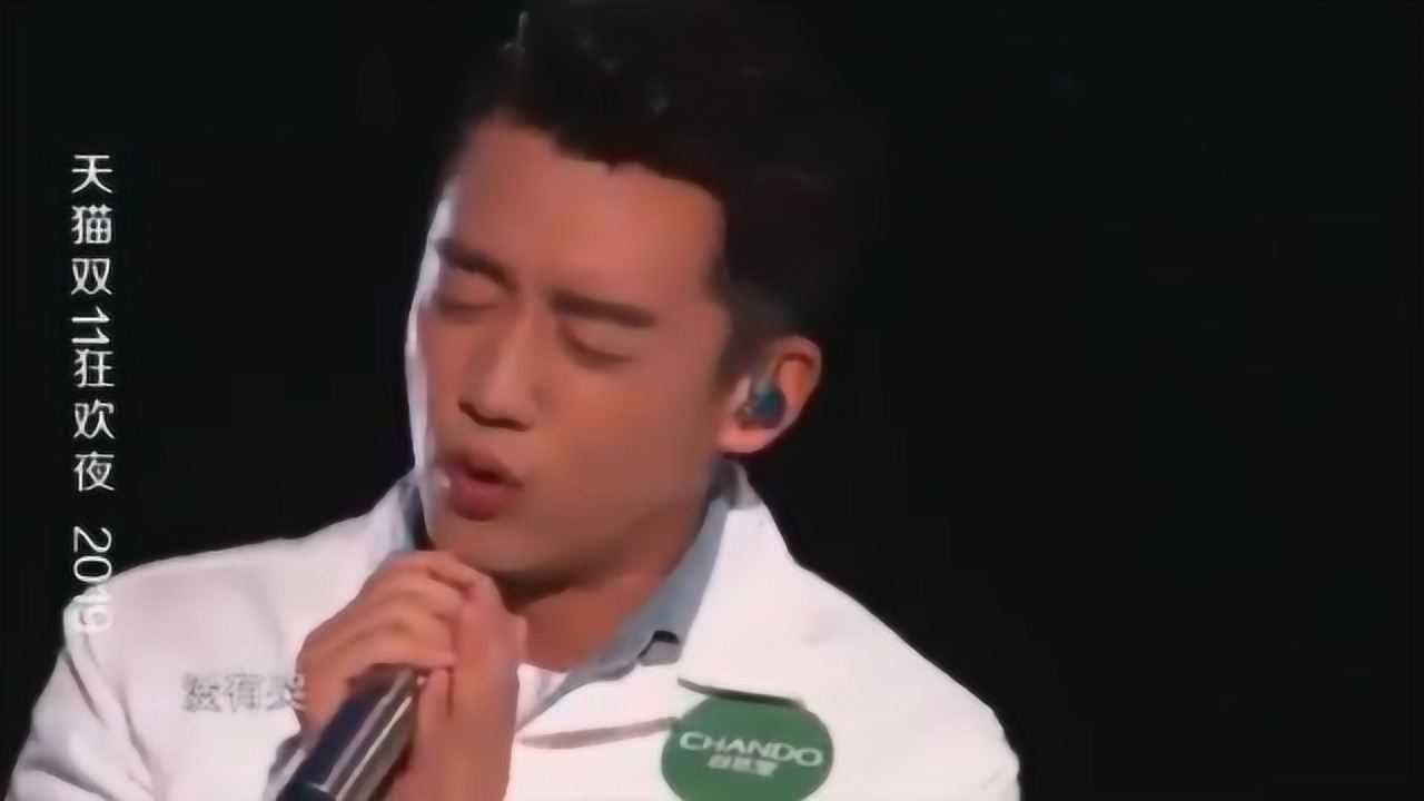 郑恺深情演唱经典歌曲《我怀念的》,一开嗓就惊艳全场,绝对实力派!