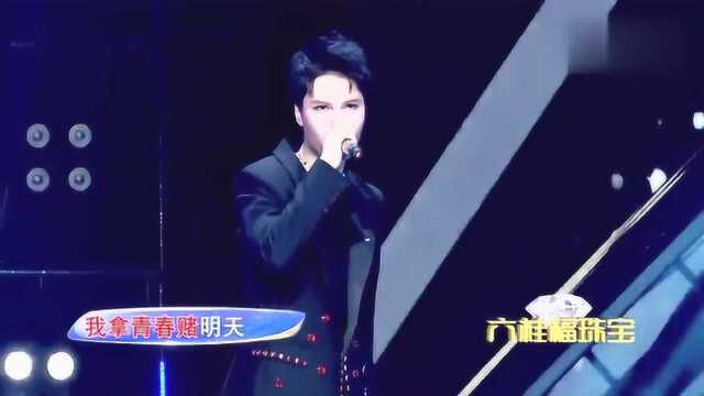 歌曲《潇洒走一回》演唱:麦麦