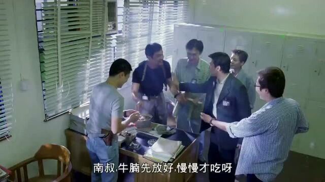 这个警探平时工作一定认真,香港所有大富豪的车牌他都记得