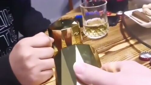 这骰子,让人输的心服口服,我认栽了!