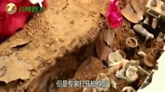 江苏挖出千年大墓,开馆突然发现大白腿,镜头记录惊悚全程!