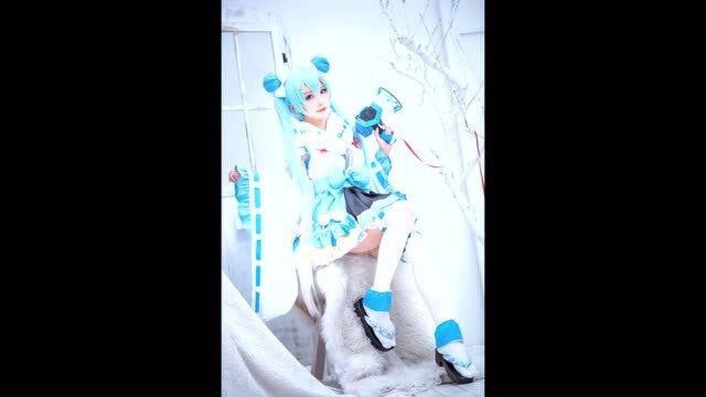 绮太郎 初音未来 圣诞cos