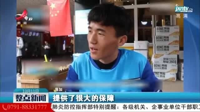 西安:他兼职两年送万单外卖 学习自律成功保研