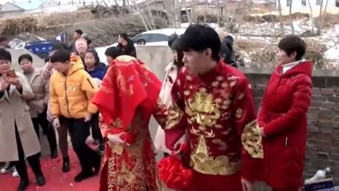 吉林城里一姑娘，不顾爸妈反对下嫁农村，她们一定是真爱