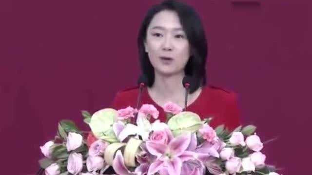 中国传媒大学美女校花脱稿演讲,集美貌和才华于一身,真是才女啊!