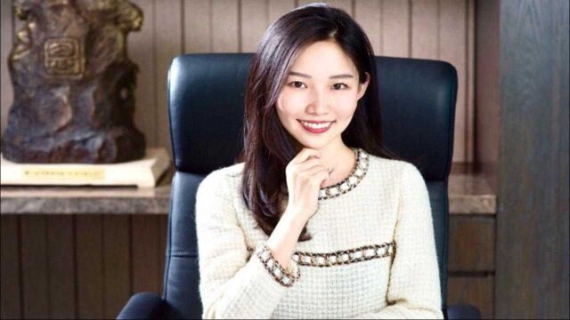 90后最美富四代,23岁执掌1500亿帝国,4年后荣登胡润女性富豪榜!