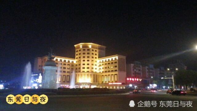 东莞清溪:镇标喷泉夜景