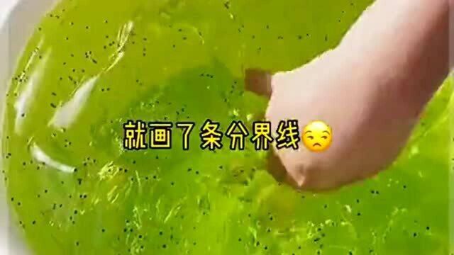 玩泥讲故事,我同桌居然是班长,这条分界线真没白画!