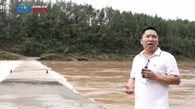 背学生过漫水桥十八年 平昌两代乡村教师的守护