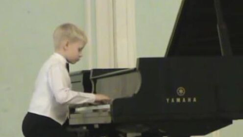 马洛菲耶夫（11岁）演奏巴赫前奏曲与赋格 Malofeev 