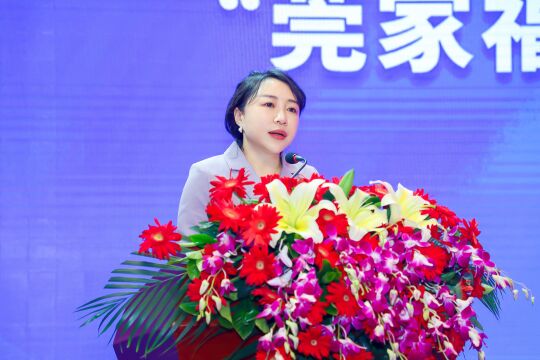 东莞市医保局林岚在“莞家福”上线仪式上发表讲话