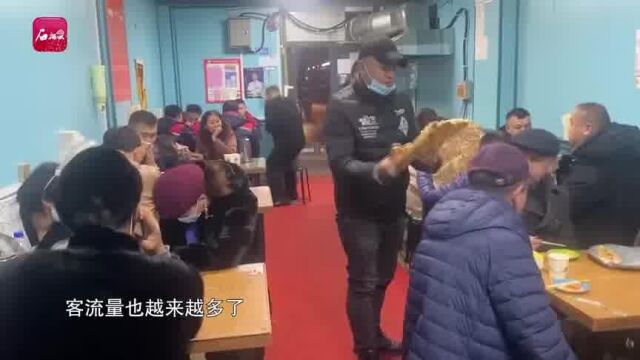 乌鲁木齐市和田二街小店多经营活就业增干劲足