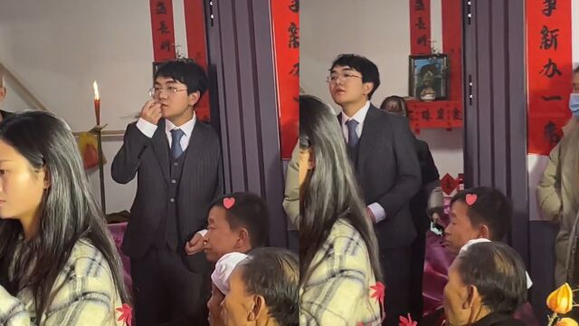 新郎接亲现场嗑瓜子,表情迷离动作悠闲,网友:他好像来吃席的